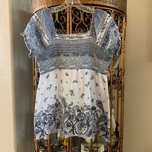 Ladies White/Navy Peasant Blouse